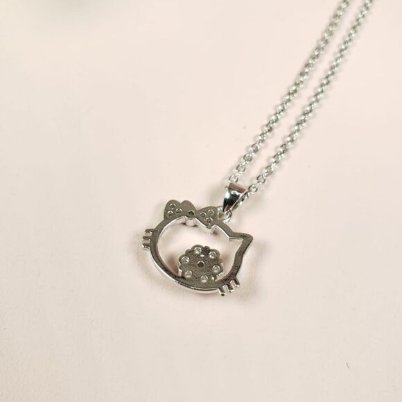 Brand New Silver Rhinestone Hello Kitty Necklace - Picture 2 of 7